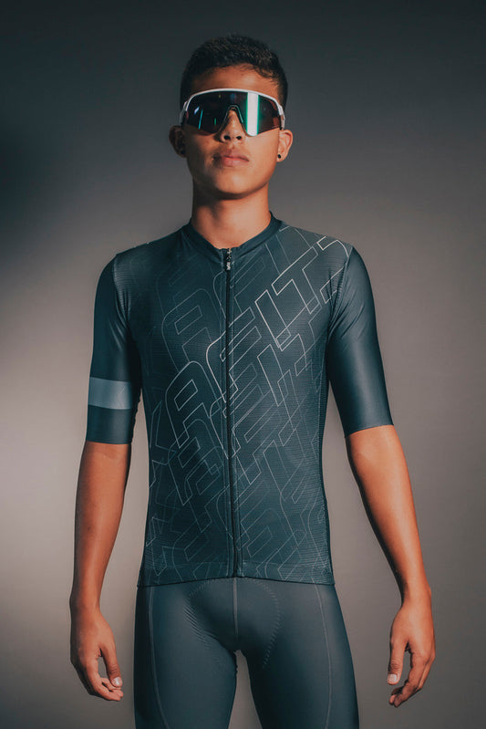 MC MORPHO GREY BASIC SWEATER FOR MEN