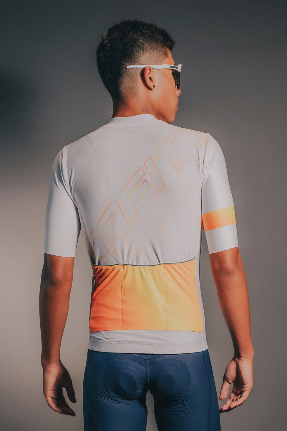 MC MORPHO ORANGE BASIC SWEATER FOR MEN